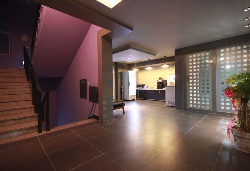 Мотель Daegu Seongseo Owall