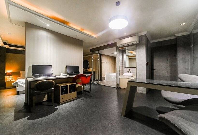 Мотель Daegu Seongseo Owall