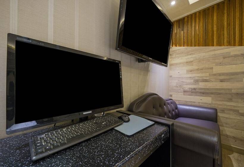 汽车旅馆  Daegu Suseong Lake Child