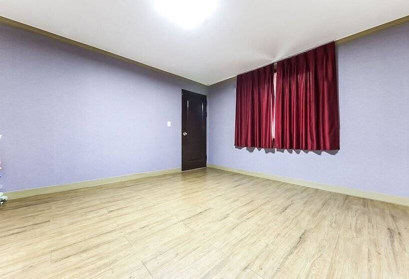 모텔 Daejeon Yuseong Hotel 141