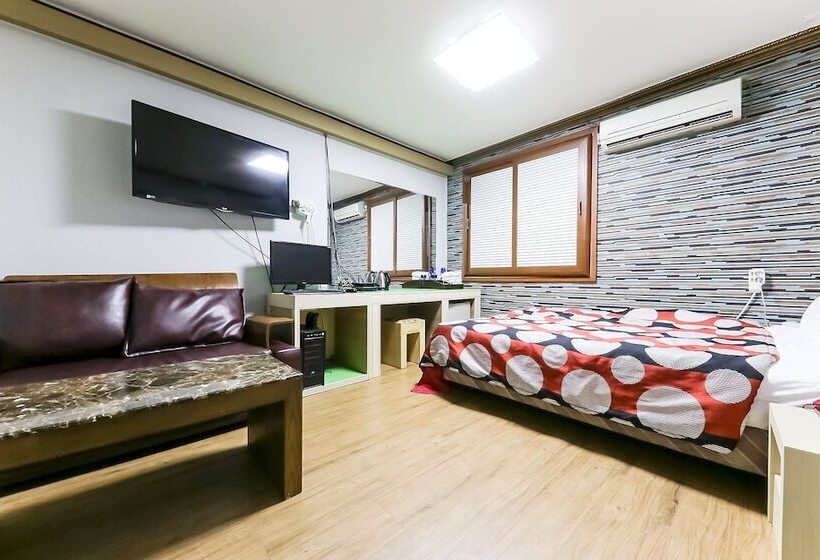 모텔 Daejeon Yuseong Hotel 141
