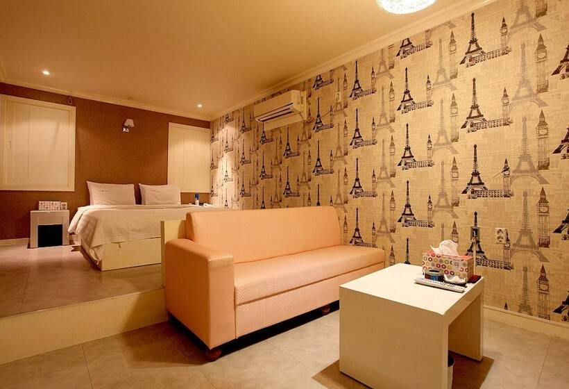 モーテル Guri Film 372