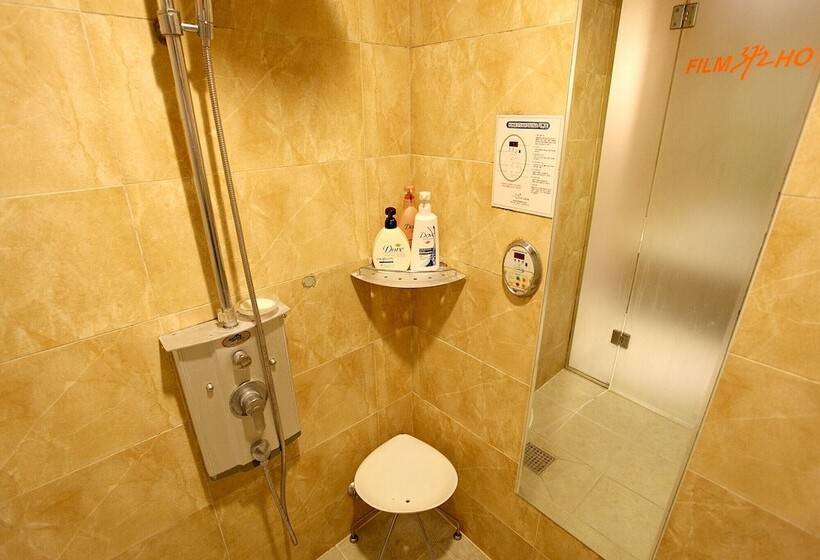 モーテル Guri Film 372