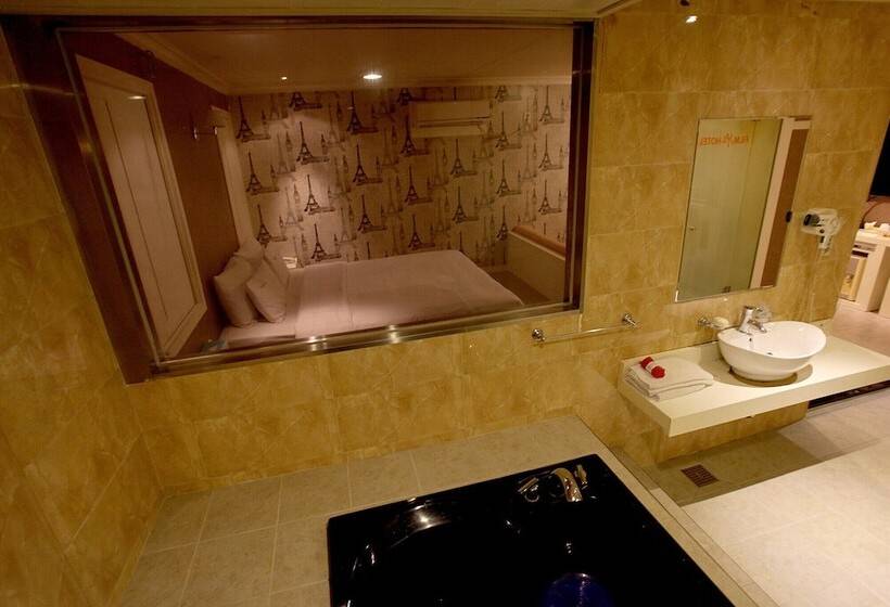 モーテル Guri Film 372