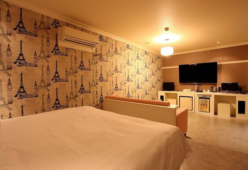 モーテル Guri Film 372