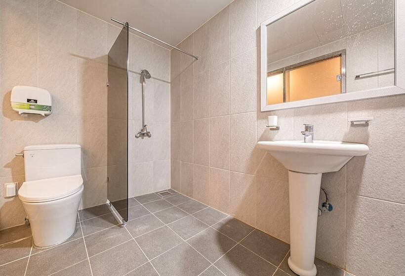 מוטל Guri Newcastle