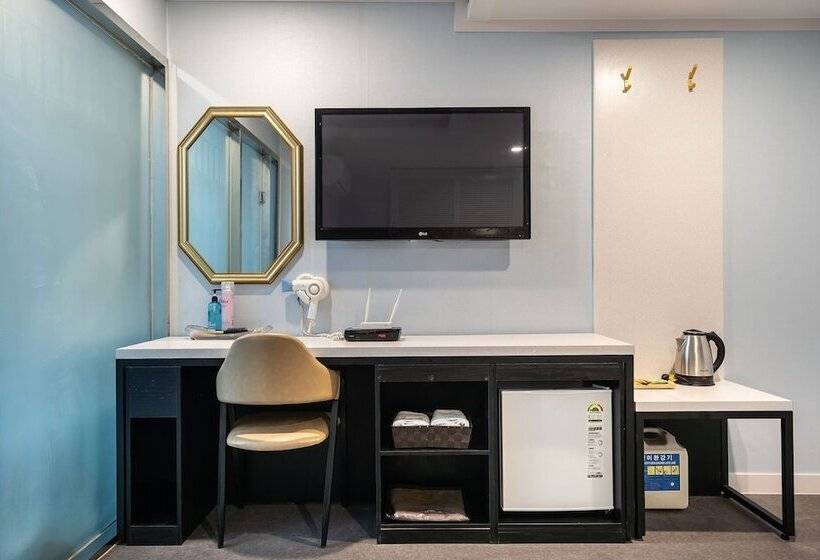 מוטל Guri Newcastle