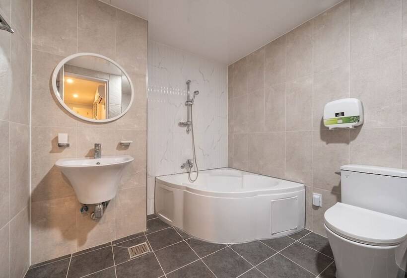 מוטל Guri Newcastle