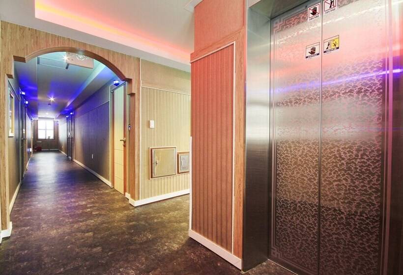 모텔 Gwangju Sangmu Castle