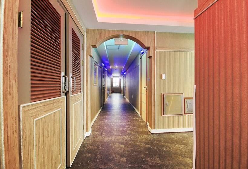 מוטל Gwangju Sangmu Castle