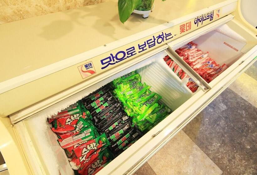 מוטל Gwangju Sangmu Castle