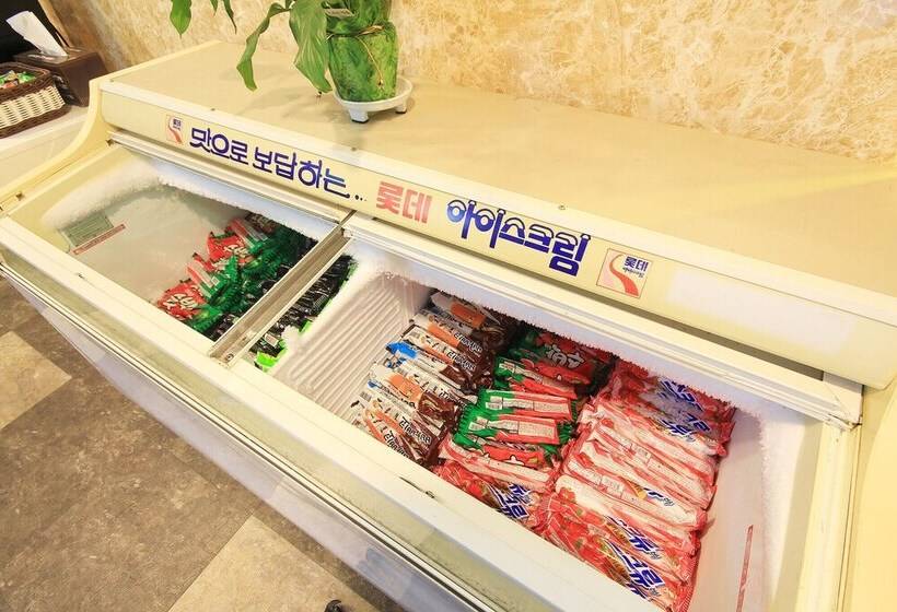 모텔 Gwangju Sangmu Castle