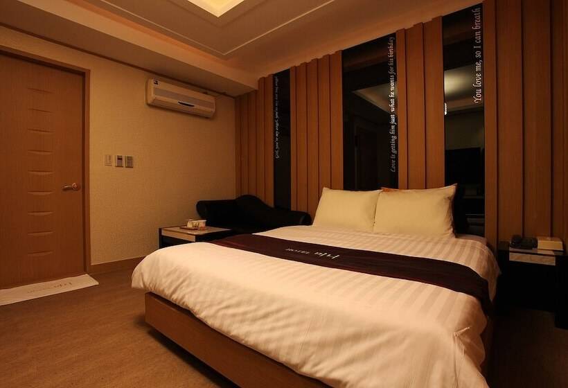 فندق على الطريق Jamsil Money