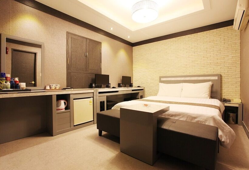 فندق على الطريق Jamsil Money