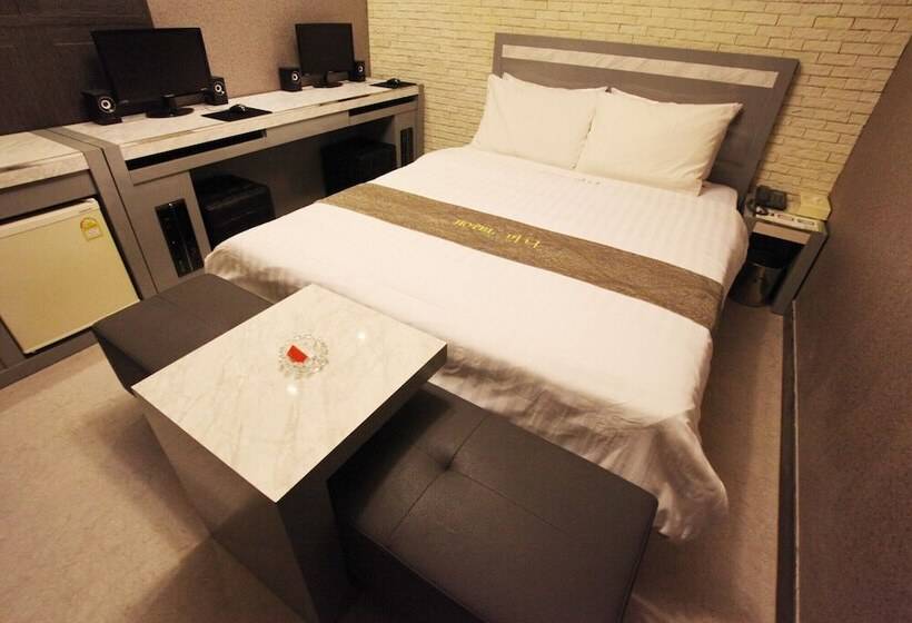 فندق على الطريق Jamsil Money