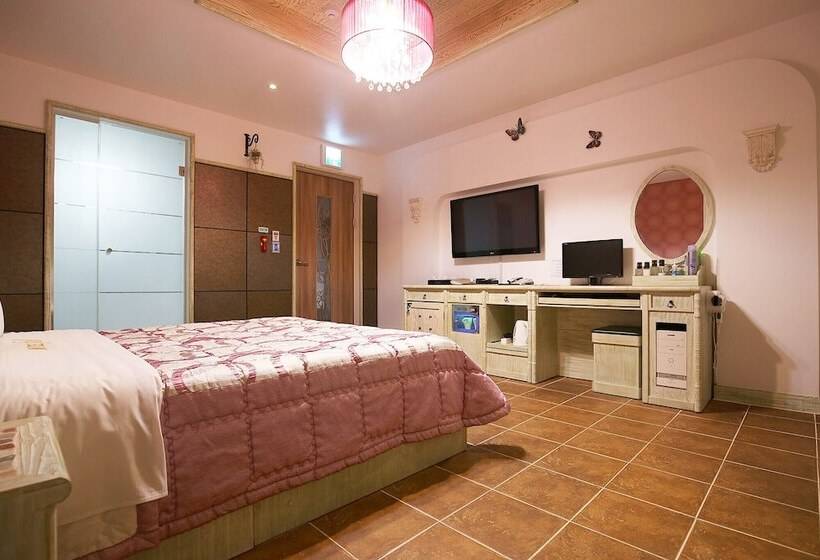 מוטל Sejong Feel Drive-in