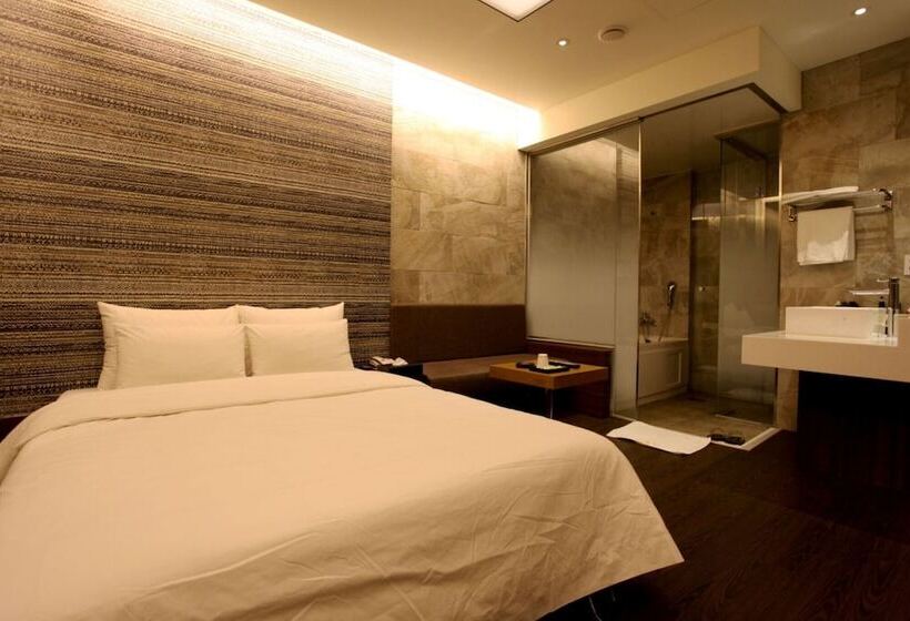 Motel Seoul National University Station Dam