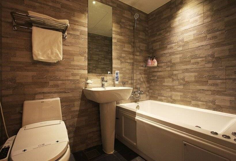 Motel Seoul National University Station Dam