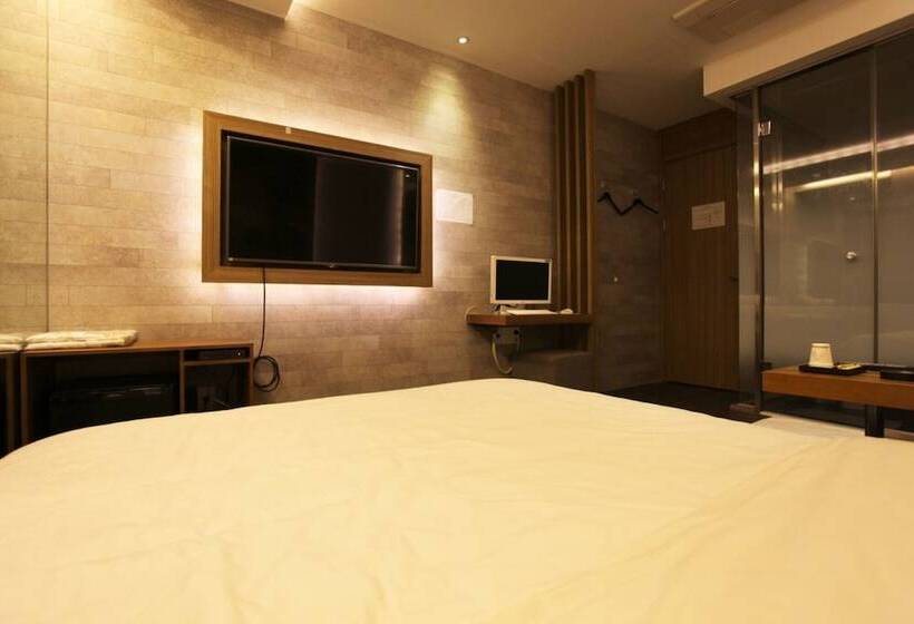 Motel Seoul National University Station Dam