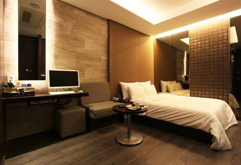 Motel Seoul National University Station Dam