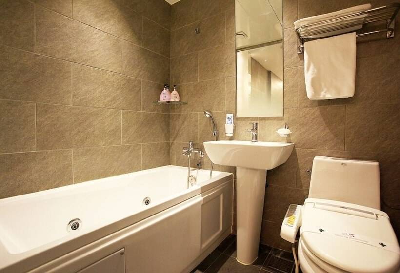 Motel Seoul National University Station Dam