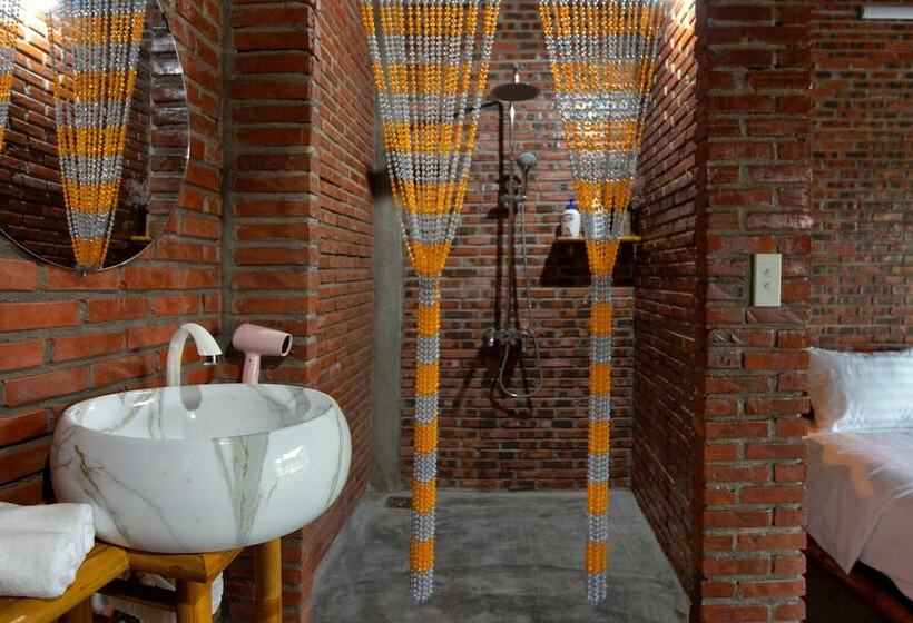 پانسیون Ba's Garden Beachside Homestay