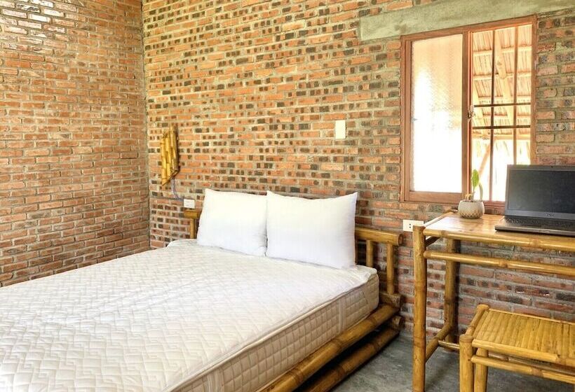 پانسیون Ba's Garden Beachside Homestay