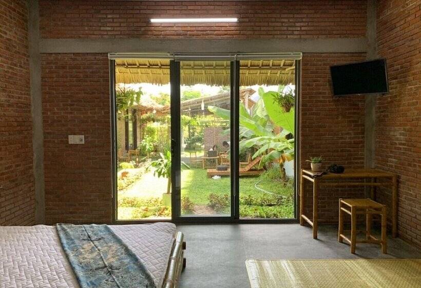 پانسیون Ba's Garden Beachside Homestay