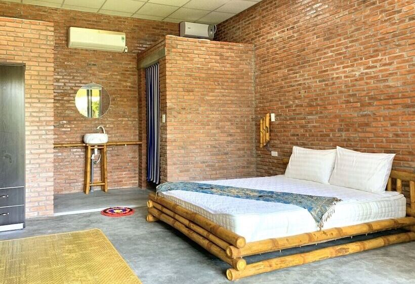 پانسیون Ba's Garden Beachside Homestay