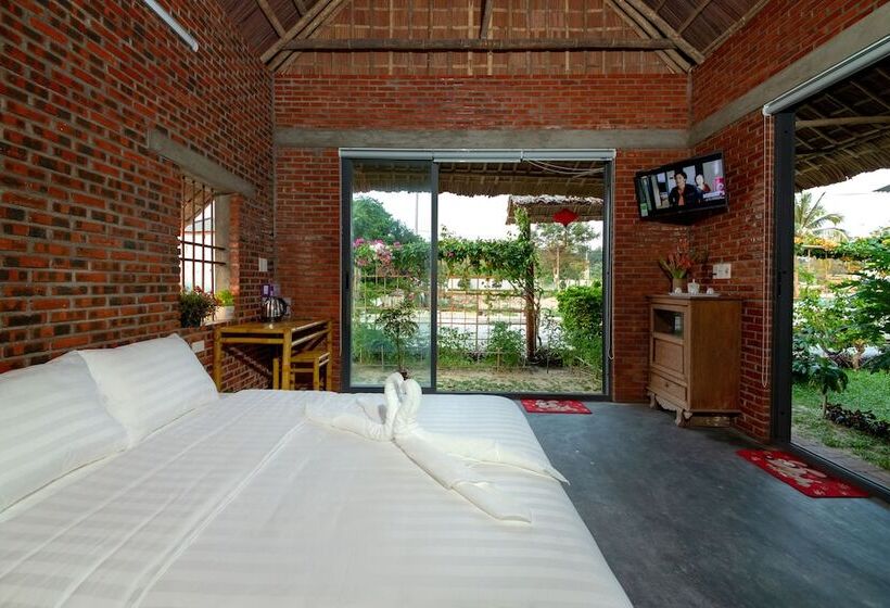 پانسیون Ba's Garden Beachside Homestay