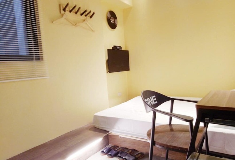 پانسیون Chi House