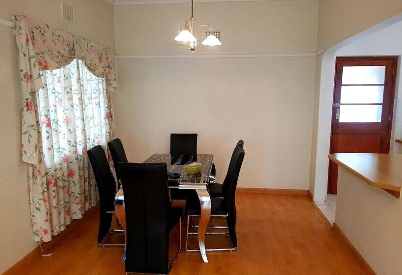 펜션 Executive Accommodation Bellville