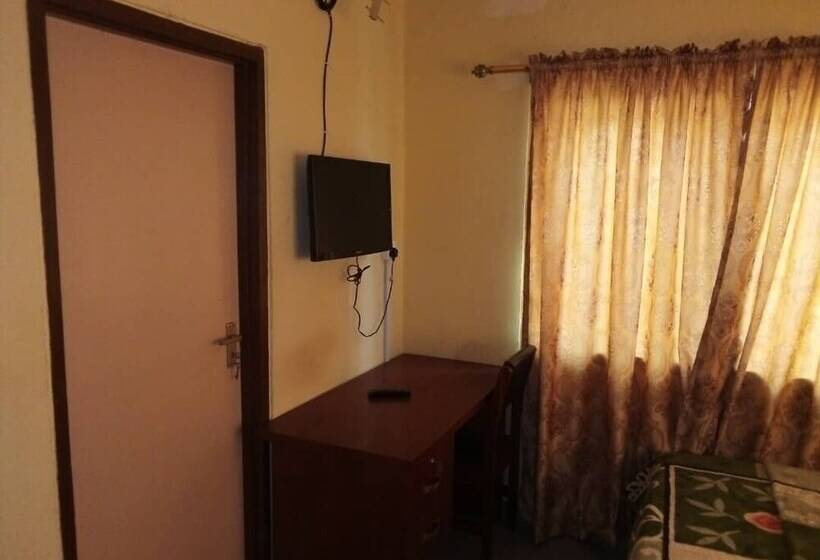 پانسیون Green Glass Guest House