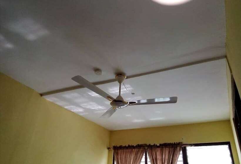 پانسیون Green Glass Guest House