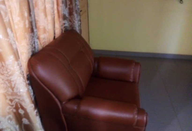 پانسیون Green Glass Guest House