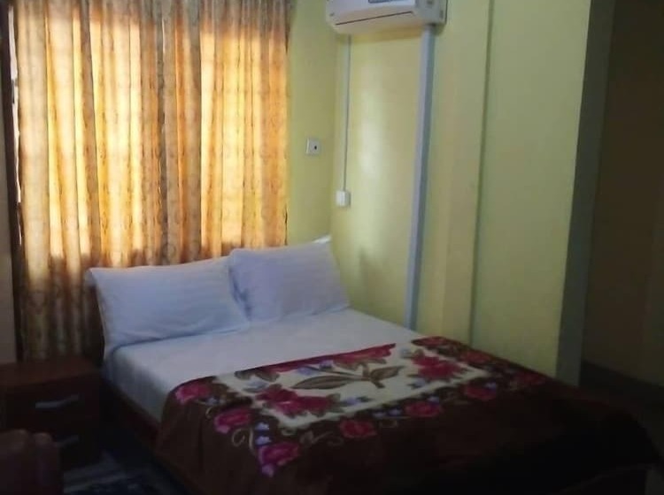 پانسیون Green Glass Guest House