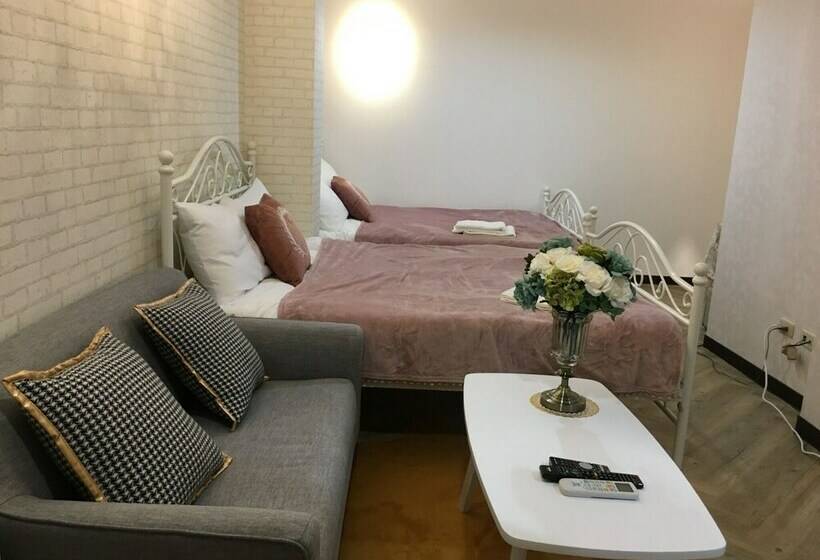 پانسیون Ha Ha Cat Home Kaifeng