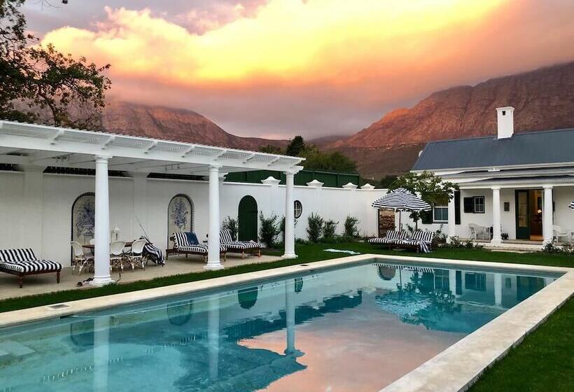 پانسیون La Cotte The Manor House