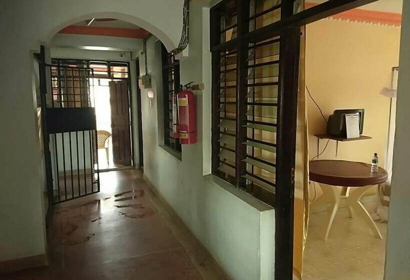 Pension (Hôtel basse catégorie) Miritini Guest House & Restaurant