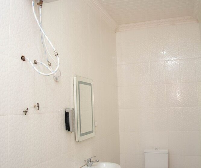 פנסיון Osdala Lodge