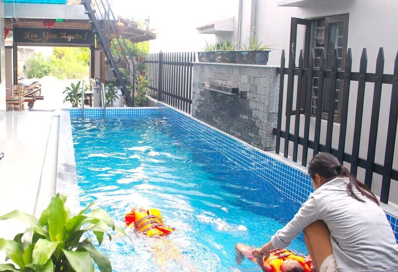 پانسیون Sunshine Ha My Beach Villa