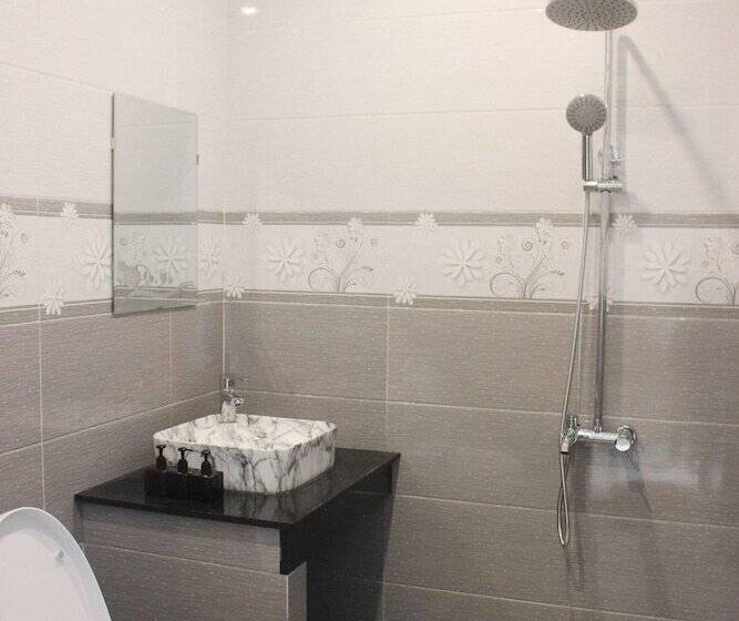 پانسیون Sunshine Ha My Beach Villa