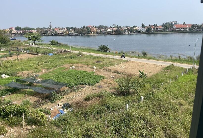 پانسیون Thuong Da Riverside Homestay