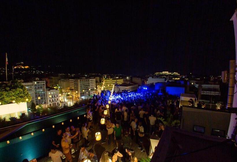 Skylark, Aluma Hotel & Resort