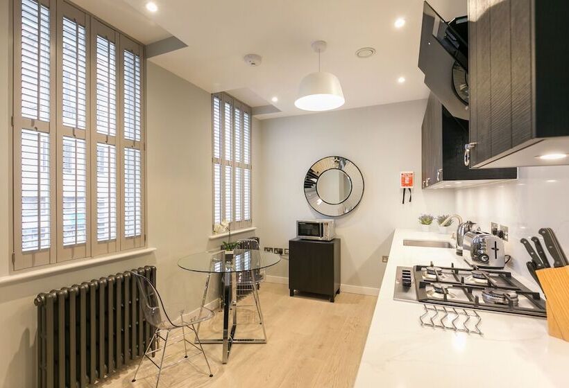 Urban Chic  Wellington