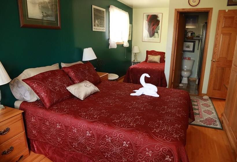 فندق A Garden Stroll B&b