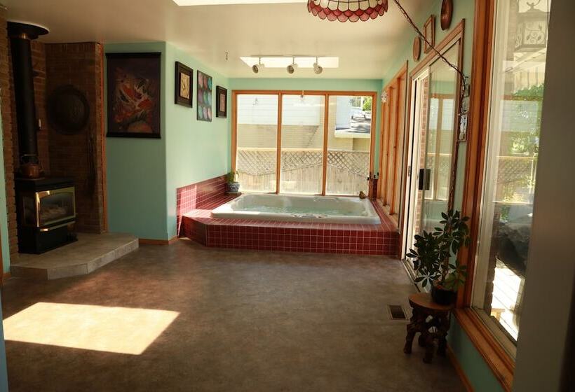 فندق A Garden Stroll B&b