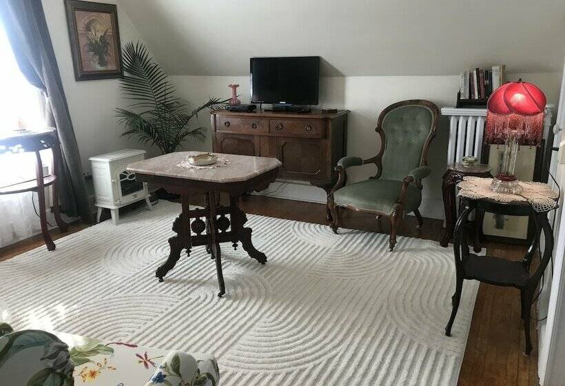 فندق Chambers Guest House B&b