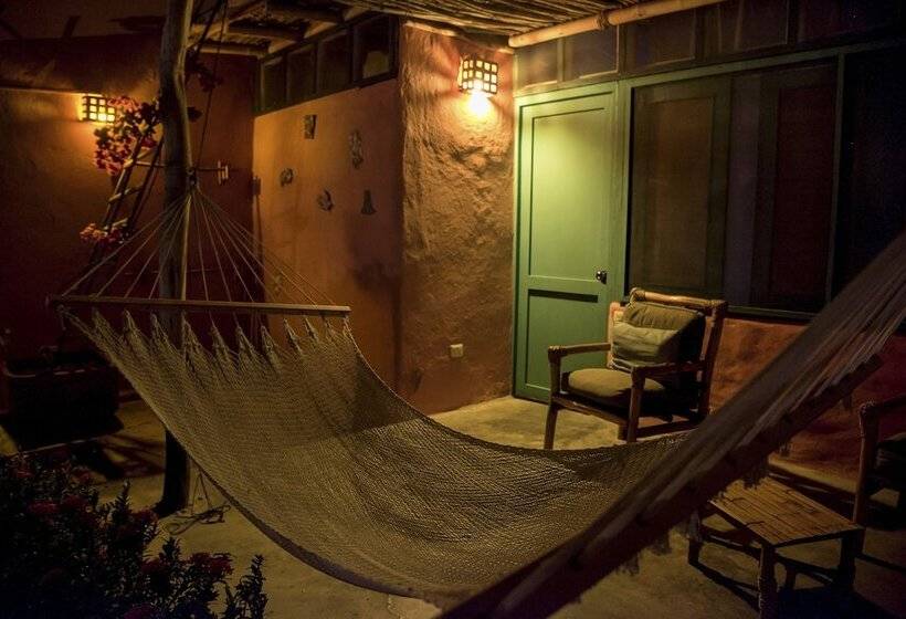 هتل La Posada De Los Tumpis