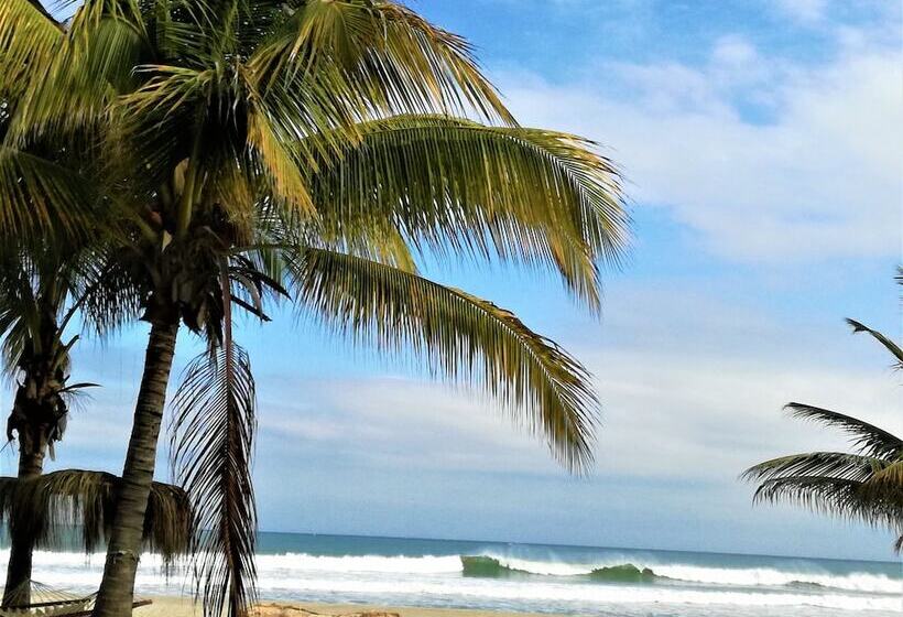 هتل La Posada De Los Tumpis